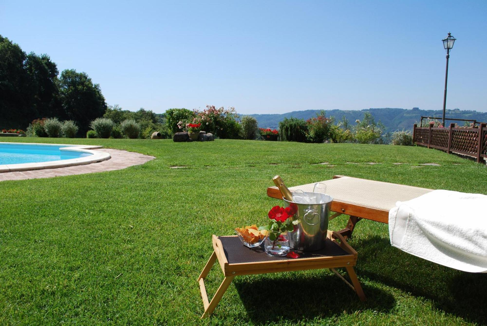 Il Poggiolo Di Parrano Guest House Екстериор снимка