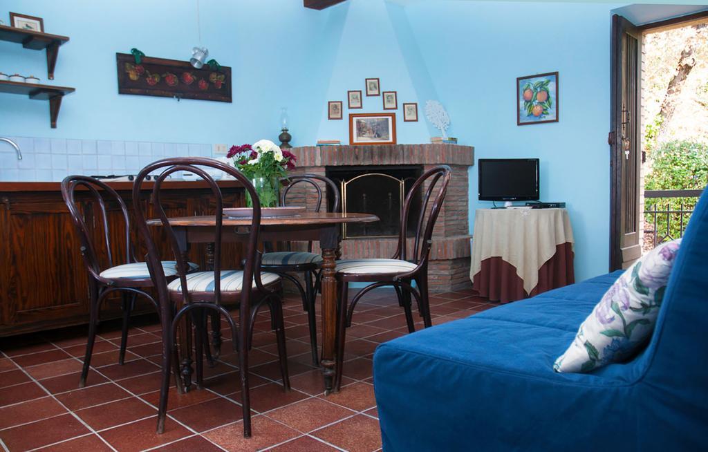 Il Poggiolo Di Parrano Guest House Екстериор снимка