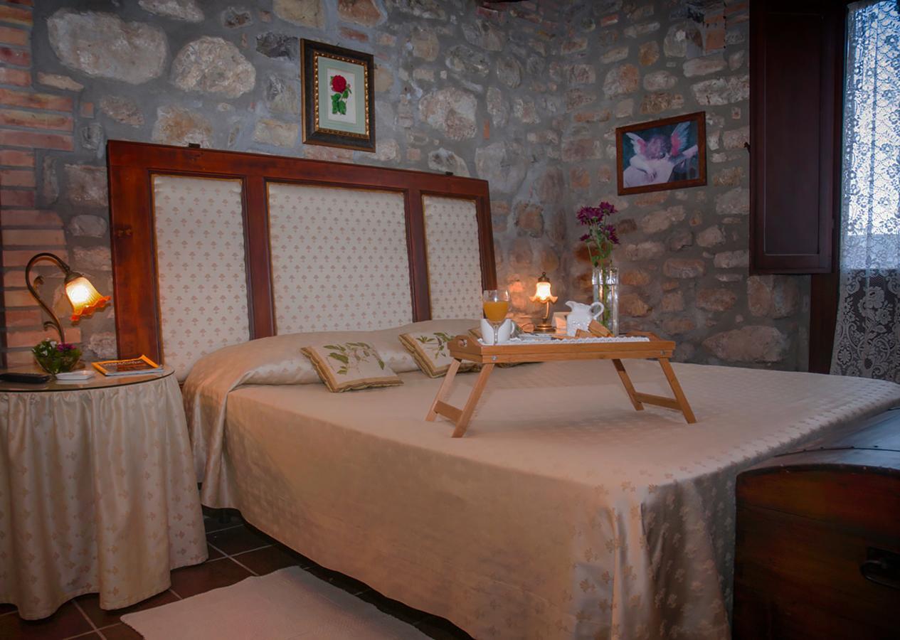 Il Poggiolo Di Parrano Guest House Екстериор снимка