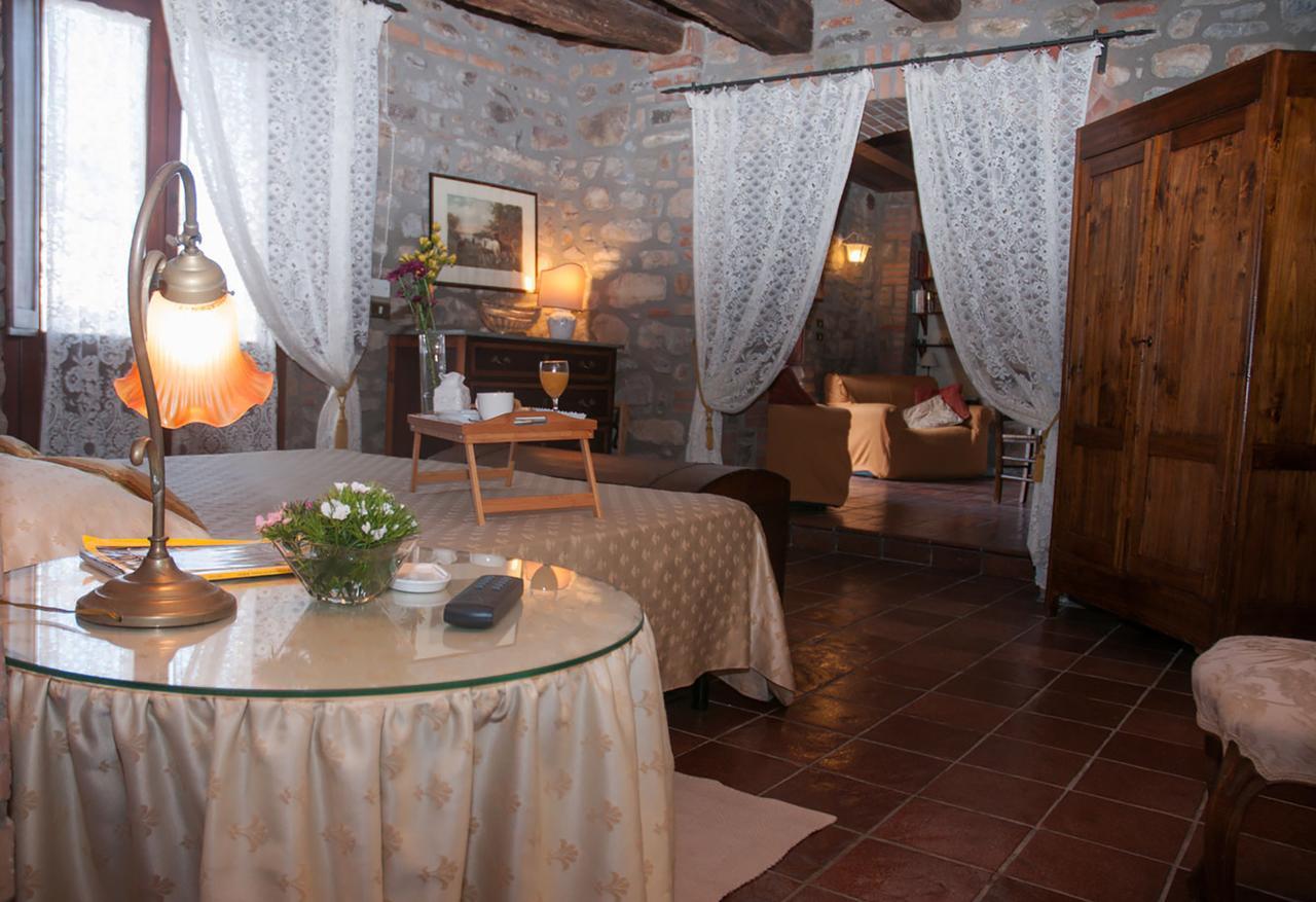Il Poggiolo Di Parrano Guest House Екстериор снимка